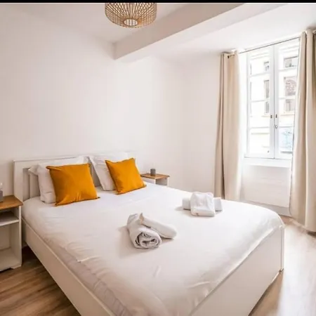 Au Pied Des Remparts-cite Medievale Appartement